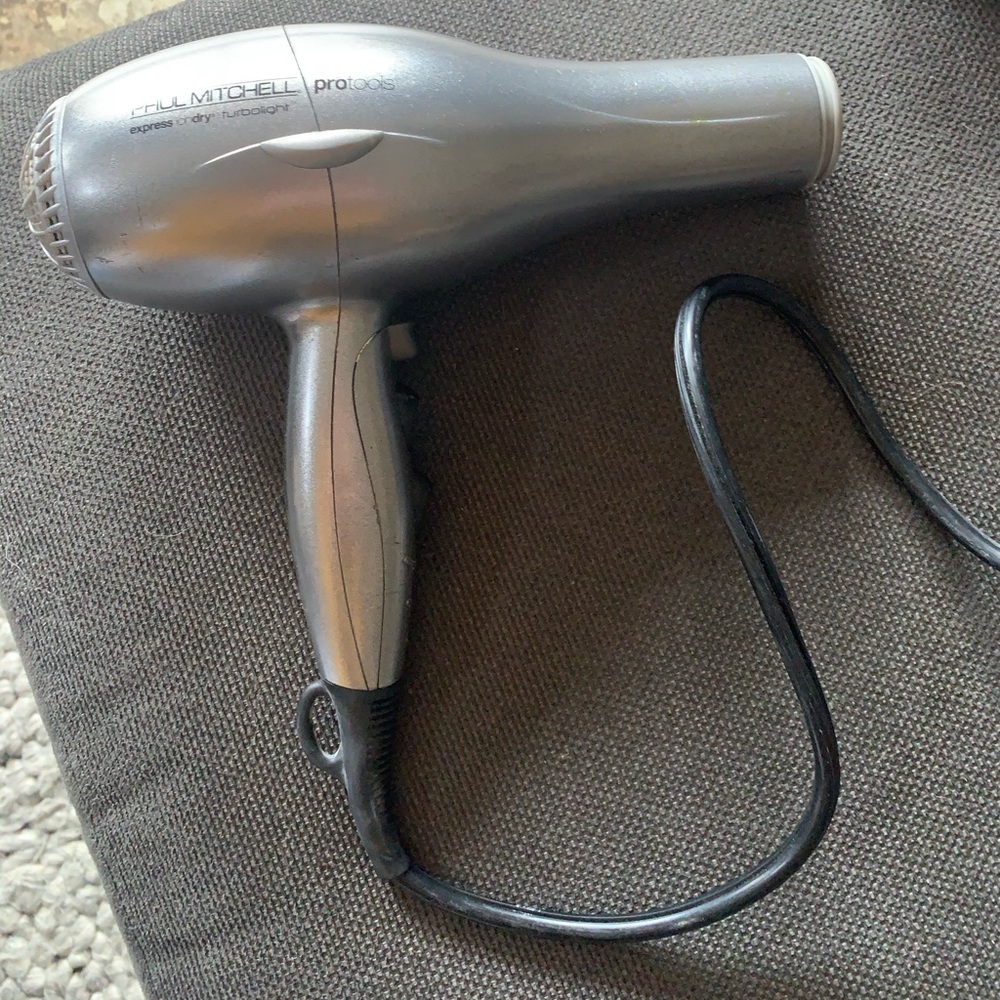 Paul Mitchell ProTools IonDry Turbolight Dryer